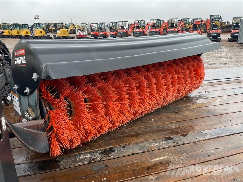 Bobcat 68 in Angle Skid Steer Broom Balayeuse / Autolaveuse