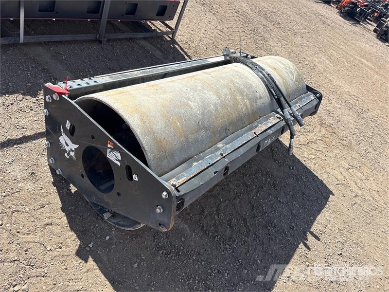 Bobcat 7165402 73 in Skid Steer Vibratory Roller (Inopera Silindirler