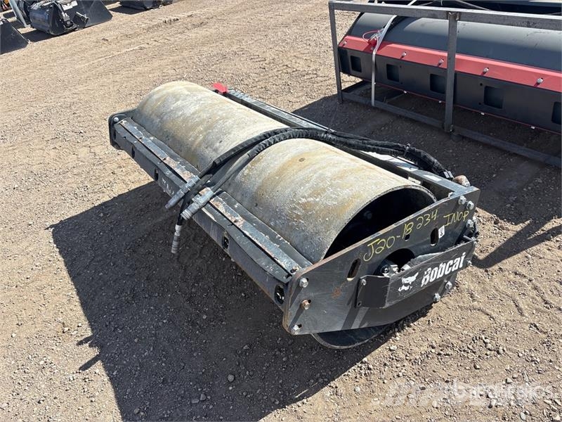 Bobcat 7165402 73 in Skid Steer Vibratory Roller (Inopera Silindirler