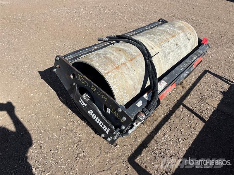 Bobcat 7165402 73 in Skid Steer Vibratory Roller (Inopera Silindirler