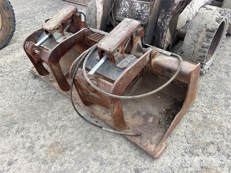 Bobcat 78 in Skid Steer Grapple Bucket Cupa