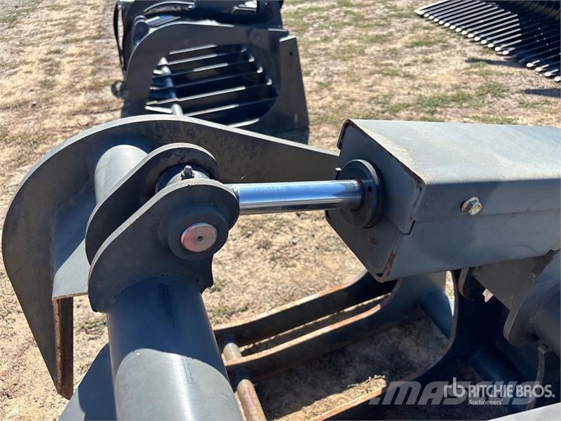 Bobcat 82 in Skeleton Skid Steer Grapple Bucket - Fits Bo Grabeži