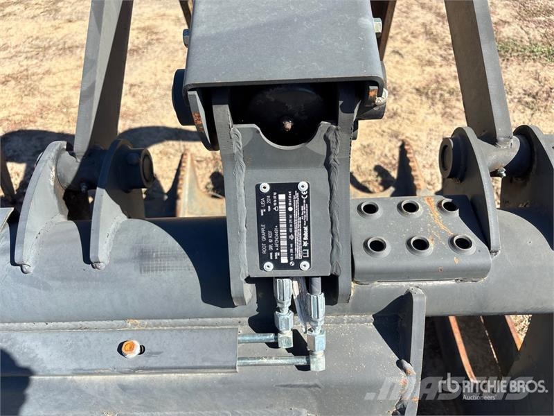 Bobcat 82 in Skeleton Skid Steer Grapple Bucket - Fits Bo Grabeži