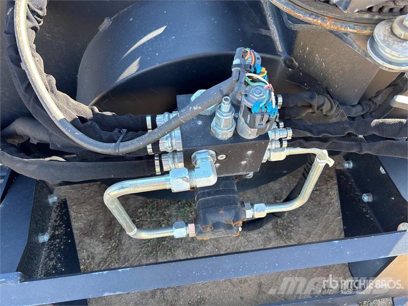 Bobcat 84 in Skid Steer Snowblower Souffleuse à neige