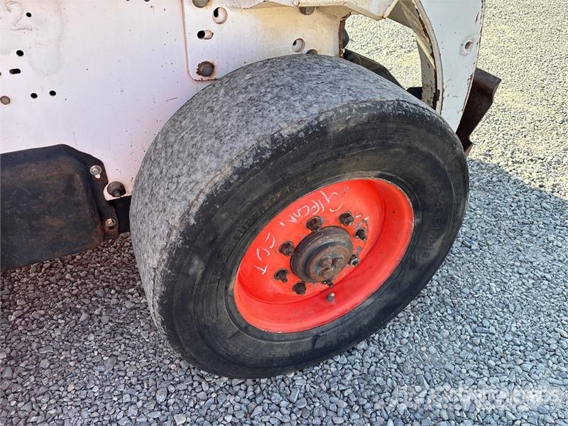 Bobcat 863 Skid steer loaders
