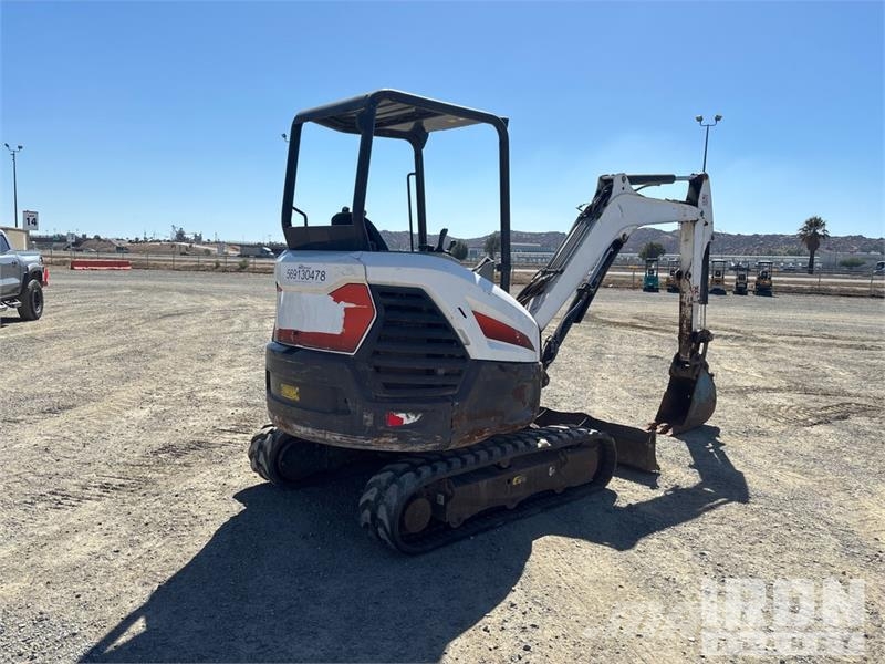 Bobcat E32i Mini Excavator 小型挖掘机