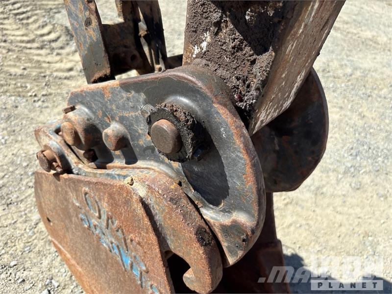 Bobcat E32i Mini Excavator 小型挖掘机
