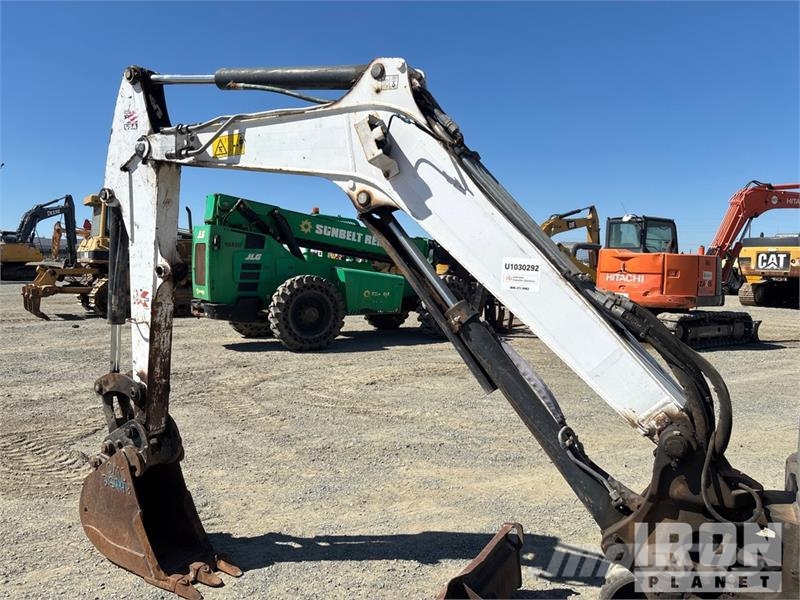 Bobcat E32i Mini Excavator 小型挖掘机