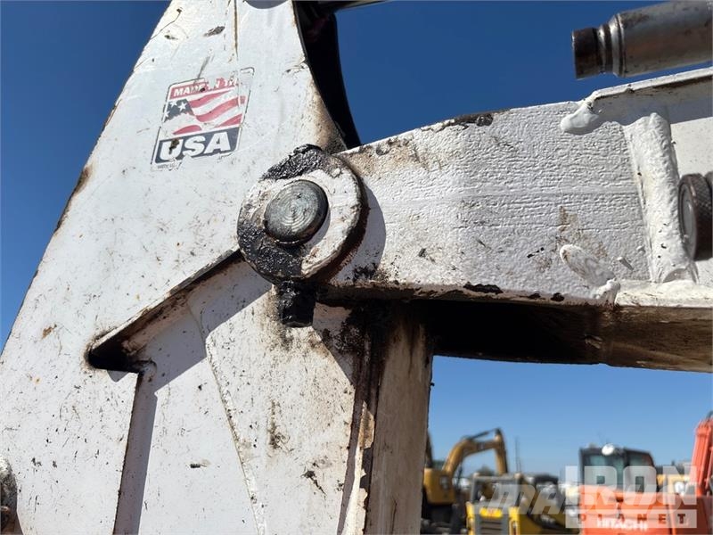 Bobcat E32i Mini Excavator 小型挖掘机