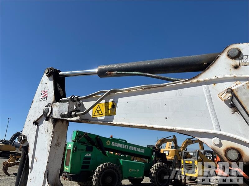Bobcat E32i Mini Excavator 小型挖掘机