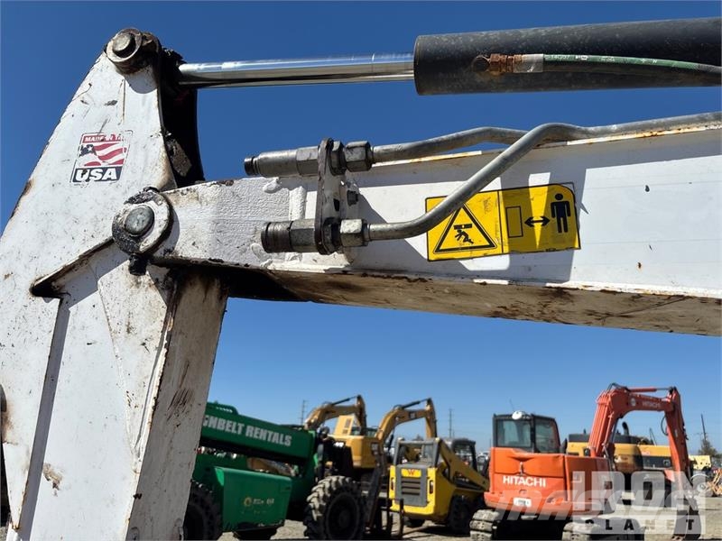 Bobcat E32i Mini Excavator 小型挖掘机