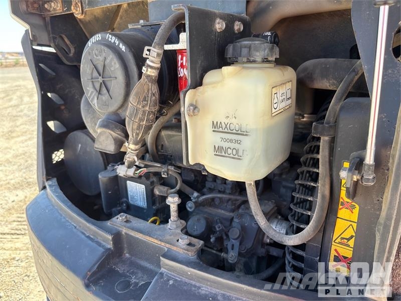 Bobcat E32i Mini Excavator 小型挖掘机