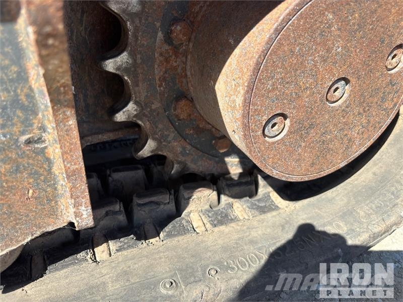Bobcat E32i Mini Excavator 小型挖掘机