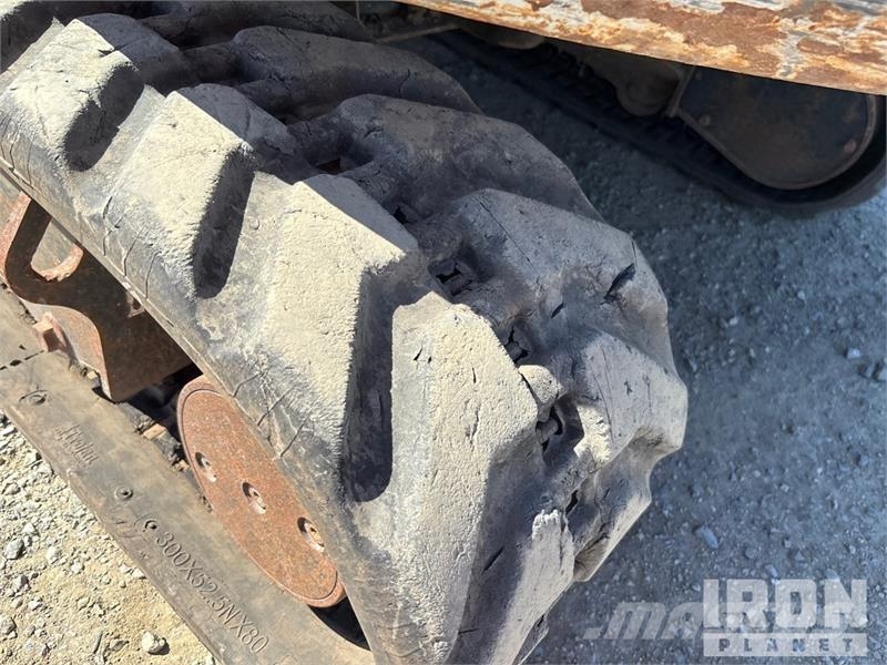 Bobcat E32i Mini Excavator 小型挖掘机
