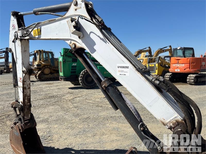 Bobcat E32i Mini Excavator 小型挖掘机