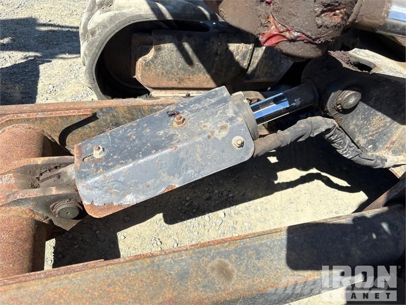 Bobcat E32i Mini Excavator 小型挖掘机