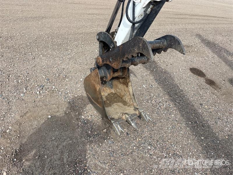 Bobcat E38 Mini Excavator Minigravemaskiner