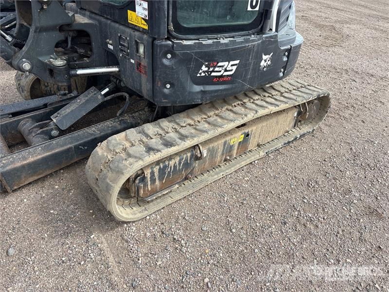 Bobcat E38 Mini Excavator Minigravemaskiner