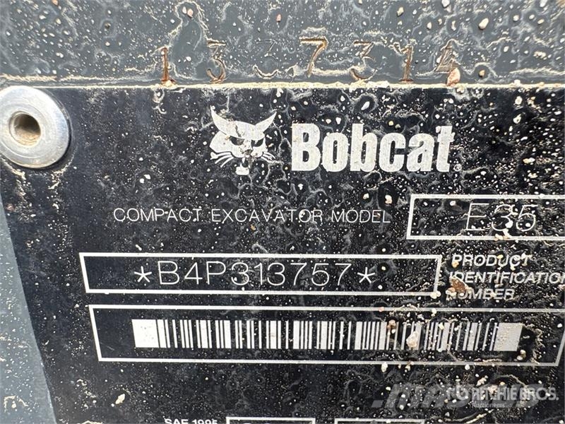 Bobcat E38 Mini Excavator Minigravemaskiner