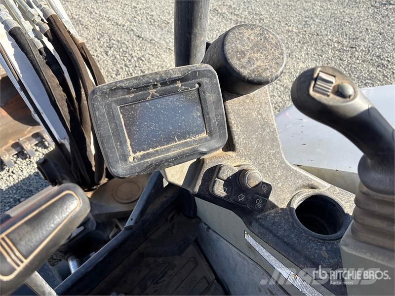 Bobcat E50 Mini Excavator Mini kotrók < 7t