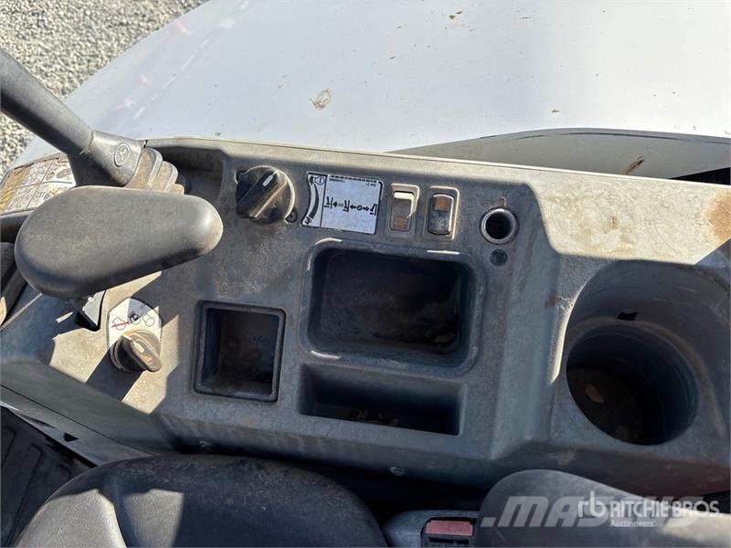 Bobcat E50 Mini Excavator Mini kotrók < 7t