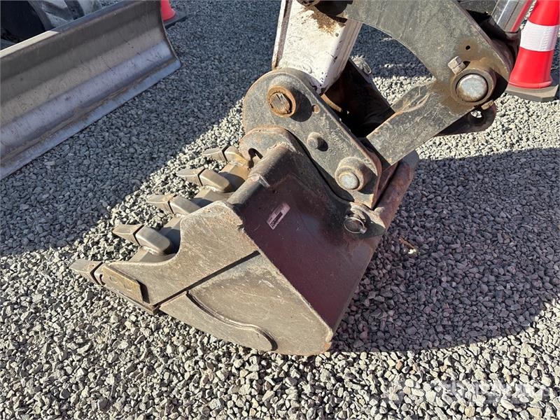 Bobcat E50 Mini Excavator Mini kotrók < 7t