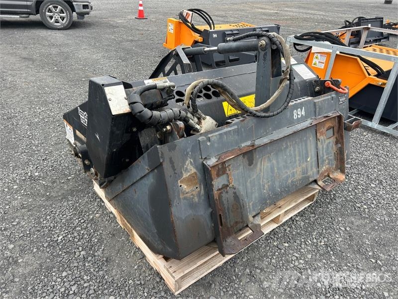 Bobcat LR 5B 54 in Skid Steer Landscape Rake テッダー・テッダーレーキ