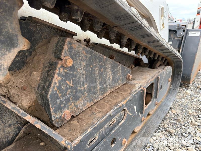 Bobcat MT100 Compact Track Loader لوادر انزلاقية التوجيه