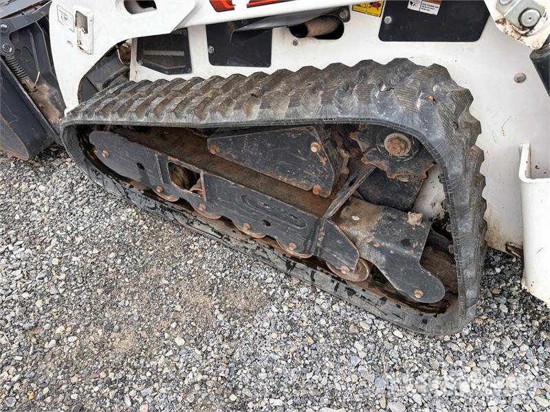 Bobcat MT100 Compact Track Loader لوادر انزلاقية التوجيه