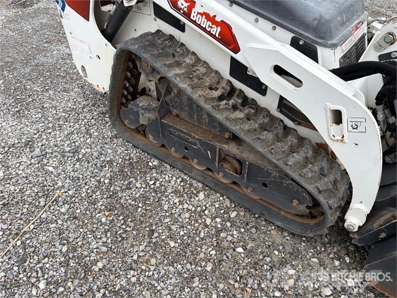 Bobcat MT100 Compact Track Loader لوادر انزلاقية التوجيه