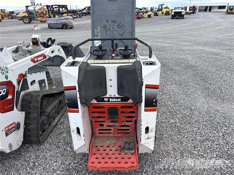 Bobcat MT100 Compact Track Loader Skid steer mini utovarivači