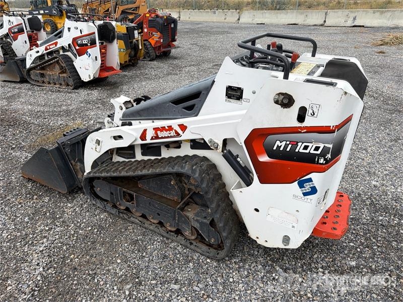 Bobcat MT100 Compact Track Loader لوادر انزلاقية التوجيه