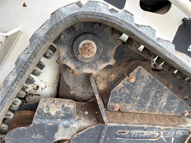 Bobcat MT100 Compact Track Loader لوادر انزلاقية التوجيه