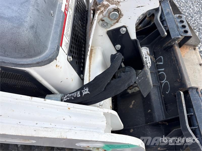 Bobcat MT100 Compact Track Loader Мини-погрузчики