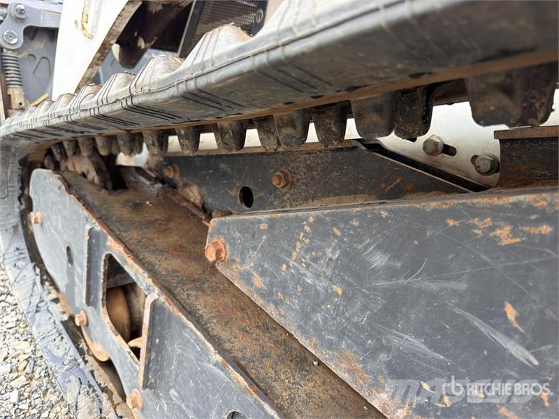 Bobcat MT100 Compact Track Loader لوادر انزلاقية التوجيه