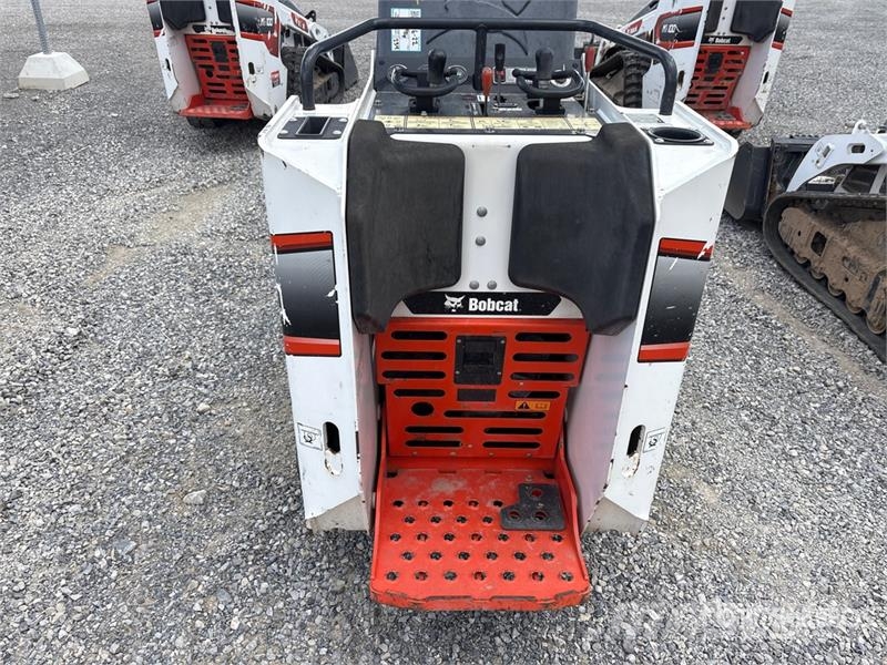 Bobcat MT100 Compact Track Loader Мини-погрузчики