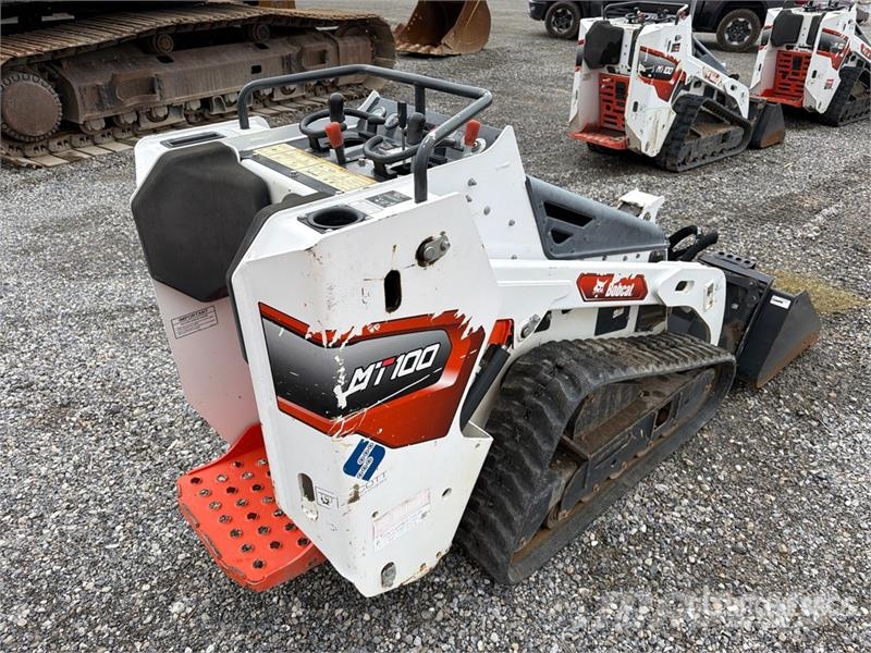Bobcat MT100 Compact Track Loader لوادر انزلاقية التوجيه
