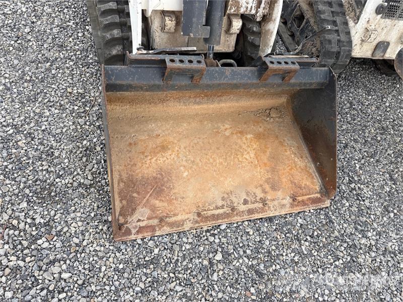 Bobcat MT100 Compact Track Loader Skid steer mini utovarivači