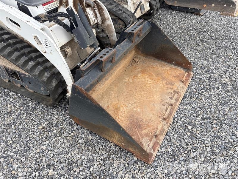 Bobcat MT100 Mini Compact Track Loader Міні-навантажувачі
