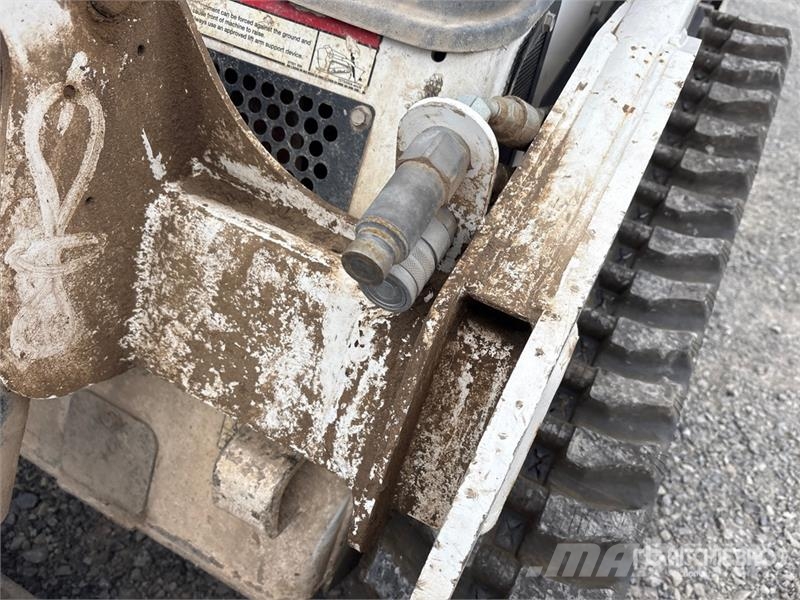 Bobcat MT100 Mini Compact Track Loader Міні-навантажувачі