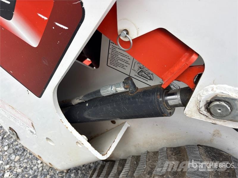 Bobcat MT100 Mini Compact Track Loader لوادر انزلاقية التوجيه