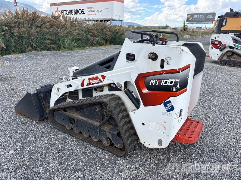 Bobcat MT100 Mini Compact Track Loader لوادر انزلاقية التوجيه