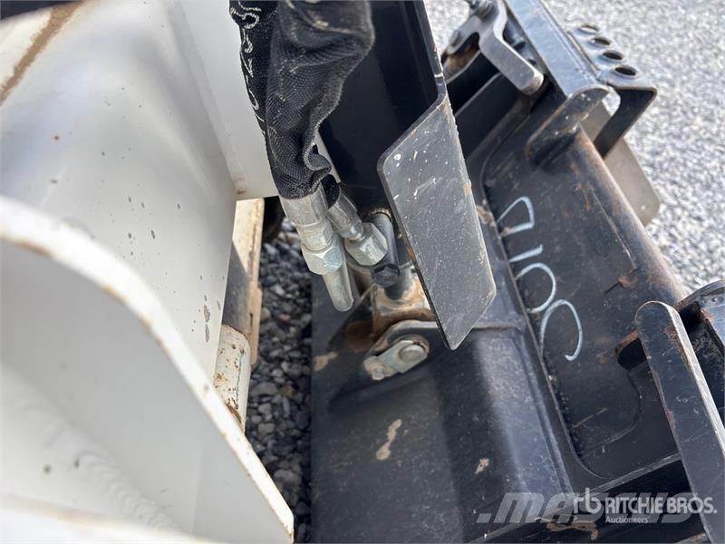 Bobcat MT100 Mini Compact Track Loader لوادر انزلاقية التوجيه
