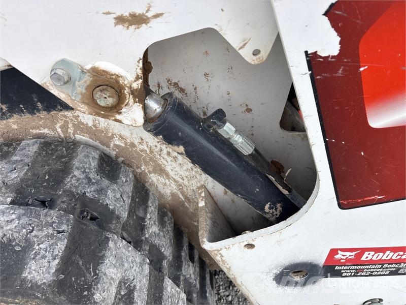 Bobcat MT100 Mini Compact Track Loader لوادر انزلاقية التوجيه
