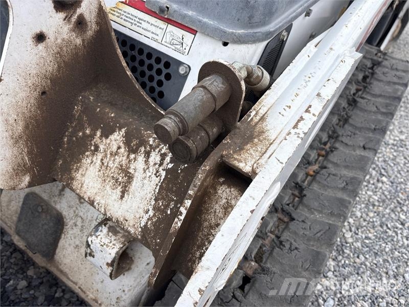 Bobcat MT100 Mini Compact Track Loader لوادر انزلاقية التوجيه