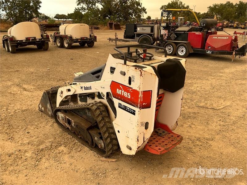 Bobcat MT85 Skid steer mini nakladalci