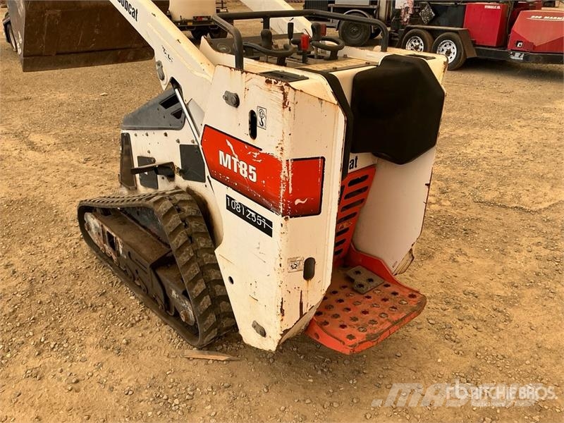 Bobcat MT85 Skid steer mini nakladalci