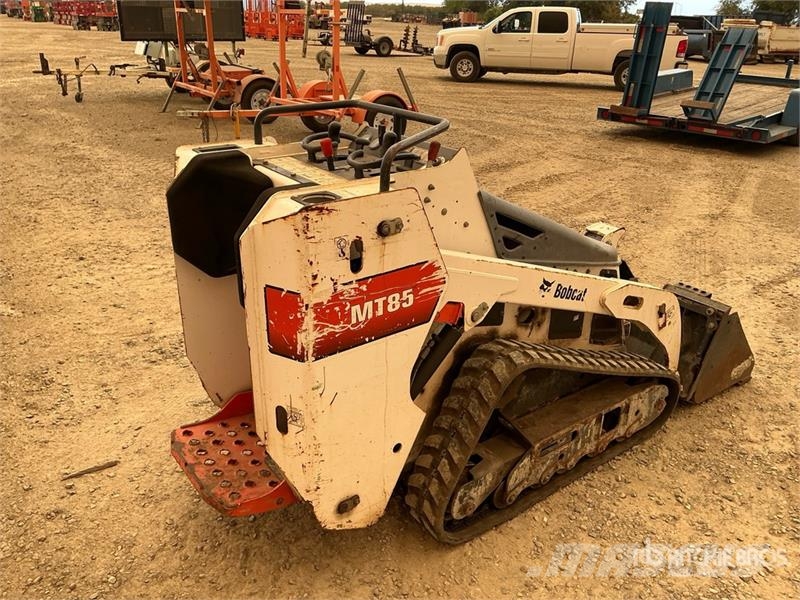 Bobcat MT85 Skid steer mini nakladalci