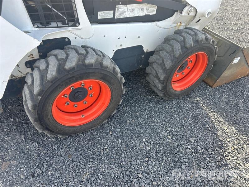 Bobcat S570 Mini Pale Gommate