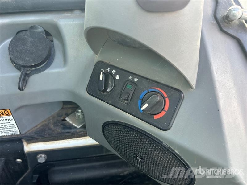 Bobcat S570 Mini Pale Gommate